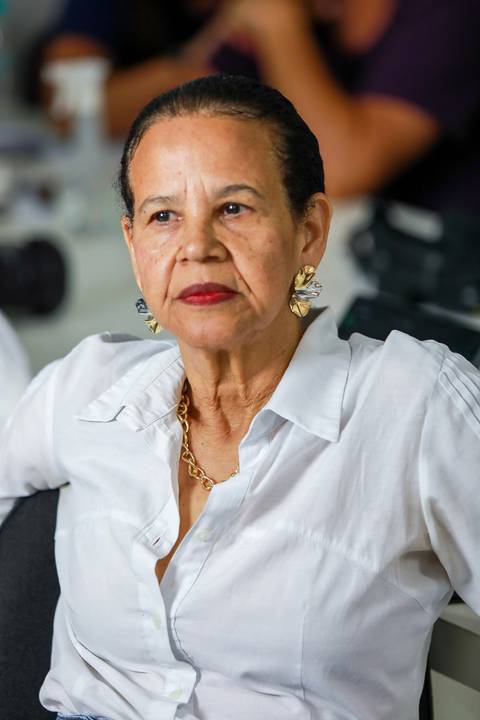 Participante Aneth Santos cmpenetrada no Workshop O Dominio da Luz'