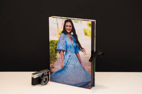 Capa da Caixa do álbum de 15 Anos da Isadora'