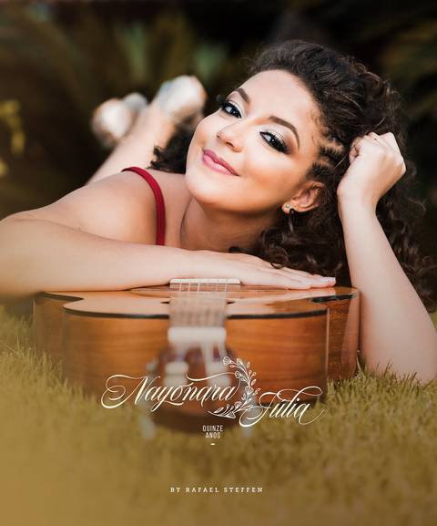 Capa do Álbum de 15 Anos da Nayonara Júlia em Brasília. Book de 15 Anos. Álbum de 15 Anos.'