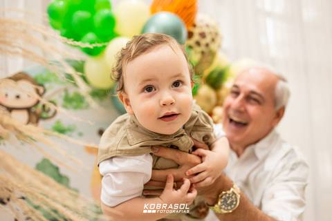 Anthony_aniversarioflorianopolis_fotograflorianopolis_festaprimeiroano_safaribaby_safari_aniversarioinfantil'