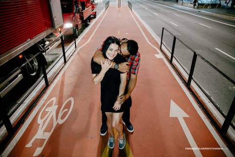 abraço de casal av paulista '