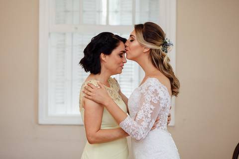 casamento de dia noiva vila borguese sao paulo fotografo vestido de noiva mae beijo making of '