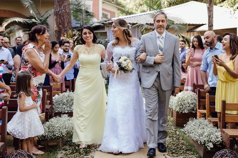 casamento de dia noiva vila borguese sao paulo fotografo vestido de noiva  entrada da noiva com a avó'