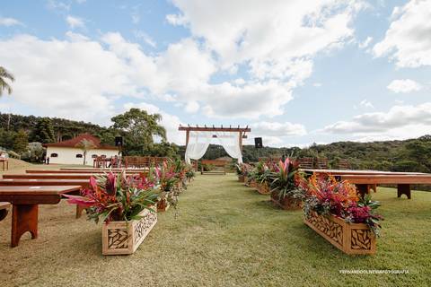 Casamento no Campo Local Villa Boa Vista Embu Guaçu Sp Fotografo Fernando Oliveira Fotografia Ar livre de dia decoração noiva vestido cerimônia'