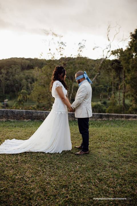 Casamento no Campo Local Villa Boa Vista Embu Guaçu Sp Fotografo Fernando Oliveira Fotografia Ar livre de dia decoração noiva vestido  first touch look'