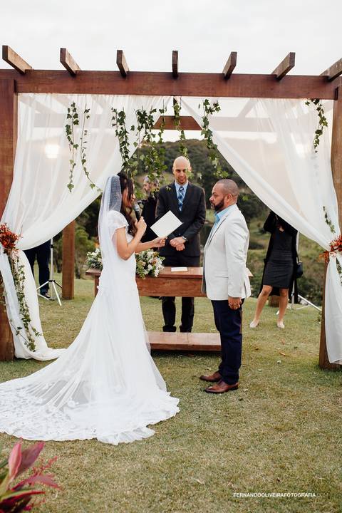 Casamento no Campo Local Villa Boa Vista Embu Guaçu Sp Fotografo Fernando Oliveira Fotografia Ar livre de dia decoração noiva vestido  first touch votos'