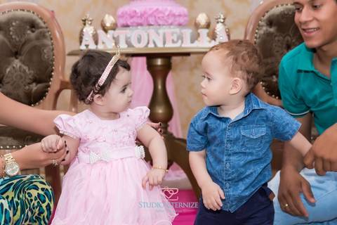 Aniversariante  com amiguinho- Aniversário infantil - 1 ano - Studio Eternize - São Sebastião do Paraíso - MG'