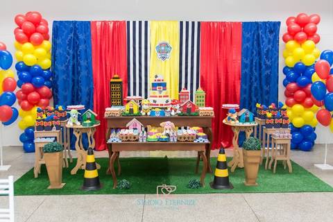 Decoração mesa - aniversário infantil - patrulha canina - Studio Eternize - São Sebastião do Paraíso - Poços de Caldas - MG'