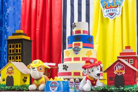 Decoração mesa - aniversário infantil - patrulha canina - Studio Eternize - São Sebastião do Paraíso - Poços de Caldas - MG'