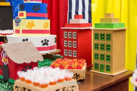 Decoração mesa - aniversário infantil - patrulha canina - Studio Eternize - São Sebastião do Paraíso - Poços de Caldas - MG'