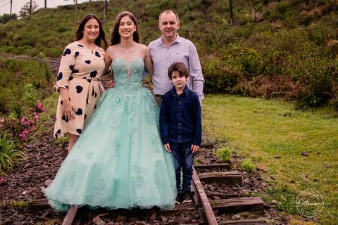 ensaio_15anos_princesa_Estação Carlos Barbosa_mariafumaça_Família_verdinhoqueamamos_olliverfotografias'