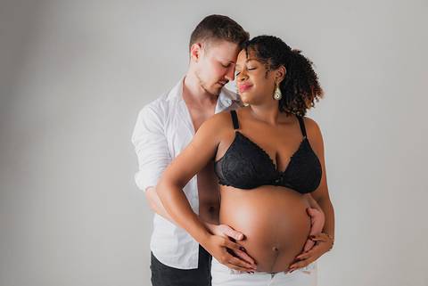 Foto de gestante em estúdio em Belo horizonte'