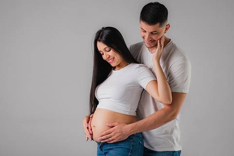 Foto de gestante em estúdio em Belo horizonte'