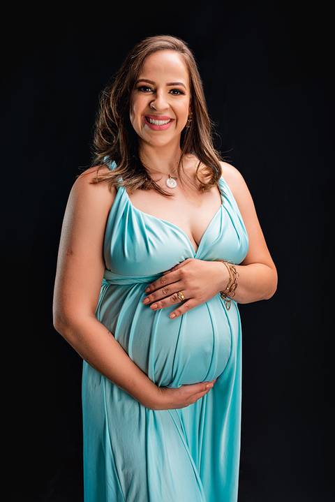 ensaio  de gestante em estúdio profissional em Belo Horizonte'