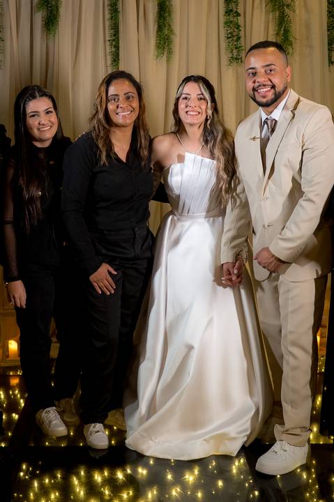 Casamento na Chácara Talivo, fotografado pela True Fotografia com um olhar sensível, espontâneo e documental. Fotógrafos de casamento em Curitiba e região metropolitana.

#CasamentoChácaraTalivo #FotógrafoDeCasamentoCuritiba #FotografiaDeCasamento'