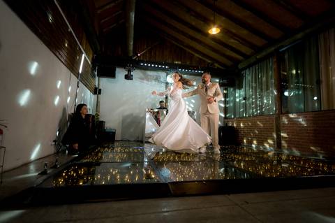 Casamento na Chácara Talivo, fotografado pela True Fotografia com um olhar sensível, espontâneo e documental. Fotógrafos de casamento em Curitiba e região metropolitana.

#CasamentoChácaraTalivo #FotógrafoDeCasamentoCuritiba #FotografiaDeCasamento'