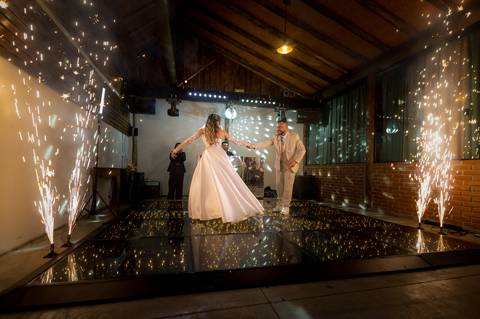 Casamento na Chácara Talivo, fotografado pela True Fotografia com um olhar sensível, espontâneo e documental. Fotógrafos de casamento em Curitiba e região metropolitana.

#CasamentoChácaraTalivo #FotógrafoDeCasamentoCuritiba #FotografiaDeCasamento'