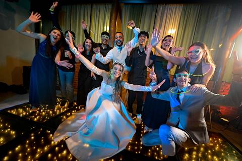 Casamento na Chácara Talivo, fotografado pela True Fotografia com um olhar sensível, espontâneo e documental. Fotógrafos de casamento em Curitiba e região metropolitana.

#CasamentoChácaraTalivo #FotógrafoDeCasamentoCuritiba #FotografiaDeCasamento'