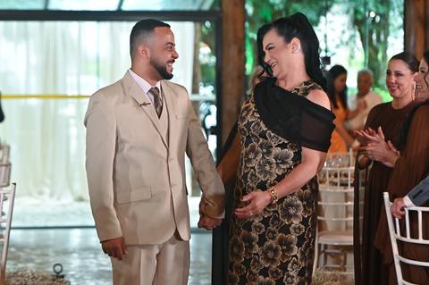 Casamento na Chácara Talivo, fotografado pela True Fotografia com um olhar sensível, espontâneo e documental. Fotógrafos de casamento em Curitiba e região metropolitana.

#CasamentoChácaraTalivo #FotógrafoDeCasamentoCuritiba #FotografiaDeCasamento'