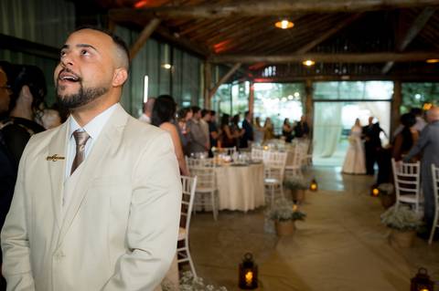 Casamento na Chácara Talivo, fotografado pela True Fotografia com um olhar sensível, espontâneo e documental. Fotógrafos de casamento em Curitiba e região metropolitana.

#CasamentoChácaraTalivo #FotógrafoDeCasamentoCuritiba #FotografiaDeCasamento'