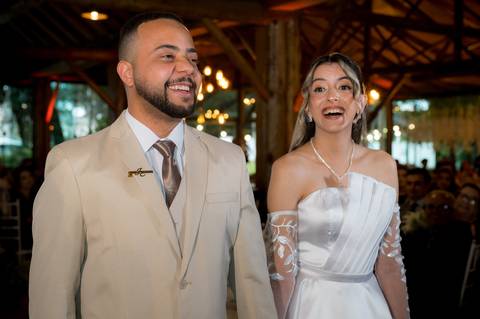 Casamento na Chácara Talivo, fotografado pela True Fotografia com um olhar sensível, espontâneo e documental. Fotógrafos de casamento em Curitiba e região metropolitana.

#CasamentoChácaraTalivo #FotógrafoDeCasamentoCuritiba #FotografiaDeCasamento'