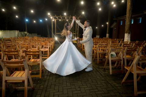 Casamento na Chácara Talivo, fotografado pela True Fotografia com um olhar sensível, espontâneo e documental. Fotógrafos de casamento em Curitiba e região metropolitana.

#CasamentoChácaraTalivo #FotógrafoDeCasamentoCuritiba #FotografiaDeCasamento'