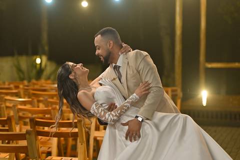 Casamento na Chácara Talivo, fotografado pela True Fotografia com um olhar sensível, espontâneo e documental. Fotógrafos de casamento em Curitiba e região metropolitana.

#CasamentoChácaraTalivo #FotógrafoDeCasamentoCuritiba #FotografiaDeCasamento'