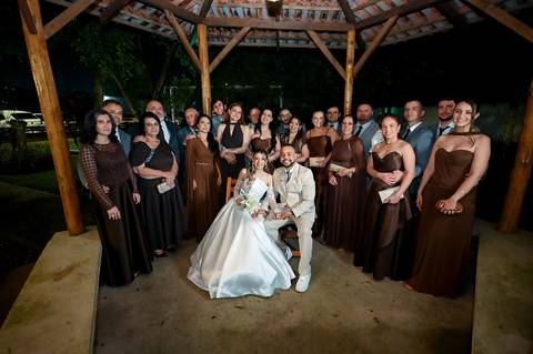 Casamento na Chácara Talivo, fotografado pela True Fotografia com um olhar sensível, espontâneo e documental. Fotógrafos de casamento em Curitiba e região metropolitana.

#CasamentoChácaraTalivo #FotógrafoDeCasamentoCuritiba #FotografiaDeCasamento'