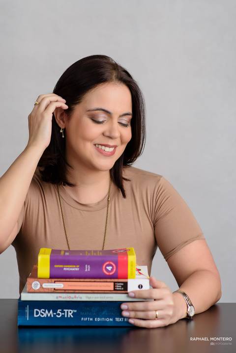 psiquiatra, Paula Benevenuto Hartmann, livros'