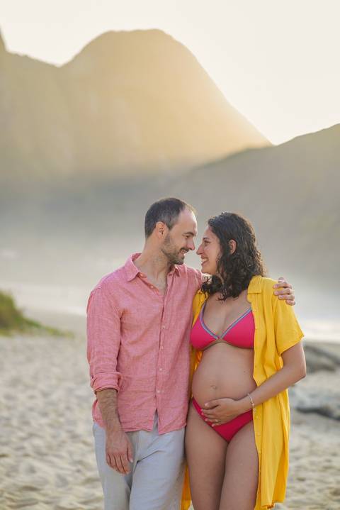 ensaio gestante, praia de Itacoatiara'