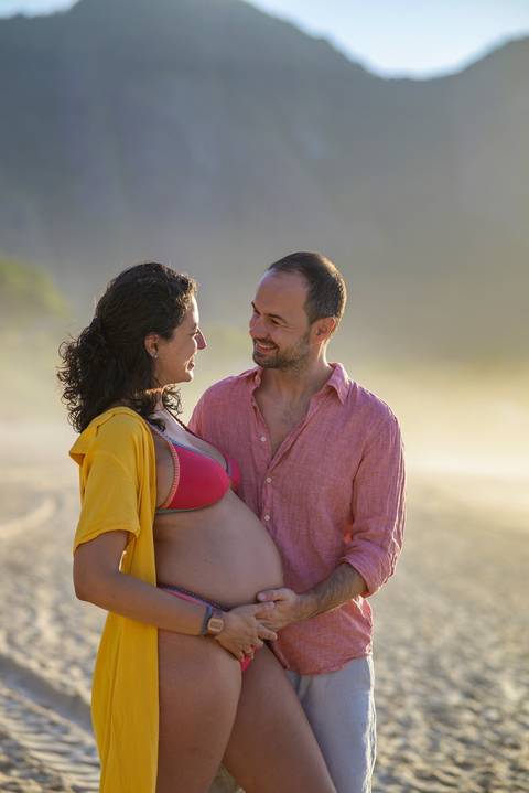 ensaio gestante, praia de Itacoatiara'