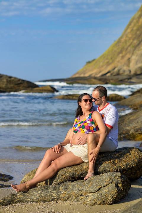 ensaio gestante, praia de Itacoatiara'
