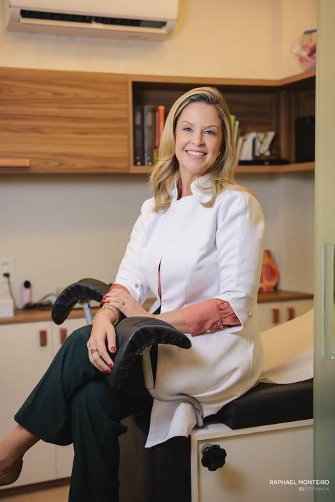 retrato corporativo, medica sorrindo'