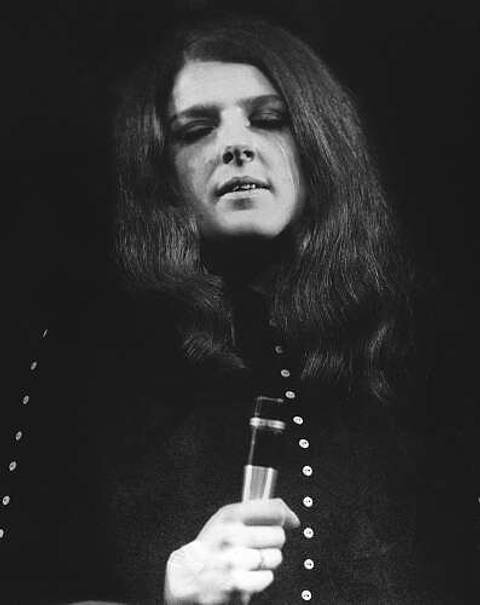 URSZULA, O MAIS LINDO FALSETE DO GLOBO TERRESTRE'