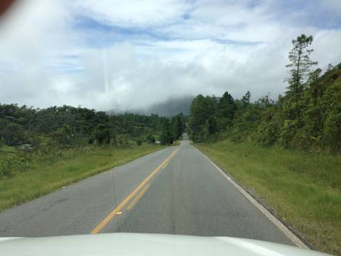 PEGUE A ESTRADA DA FELICIDADE E SIGA-A TODA A VIDA'