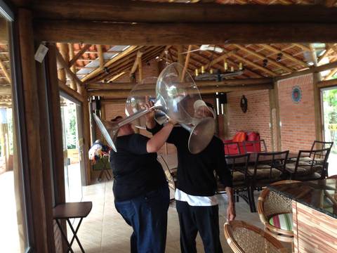 Ah, saudoso amigo Luciano (à direita), quase 3 anos de saudade, sua alegria e sua simplicidade nos fazem muita falta. Deus vele por você sempre'