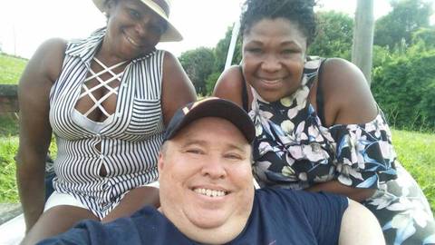 Que morra o preconceito e viva a união racial'