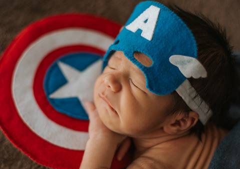 ensaio fotográfico newborn capitão américa'