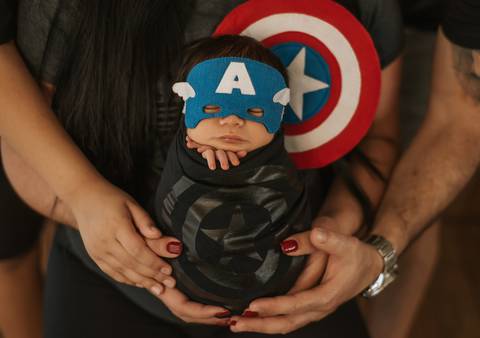 bebê com escudo capitão américa'