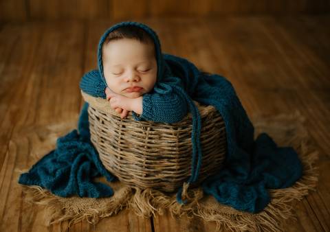 ensaio fotográfico fotos de bebê recém nascido masculino'