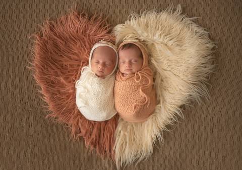 Inspiração Newborn Gêmeas'