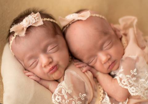 Newborn Gêmeos'