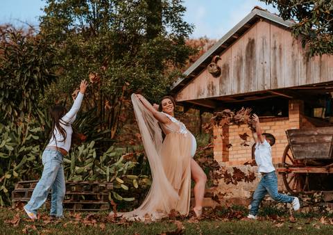 Conexão com a natureza
Patrimônio italiano
Fotografia de família
Beleza da imigração italiana.
Aline Fontes
Ensaios únicos e profissionais, em paisagens deslumbrantes. '