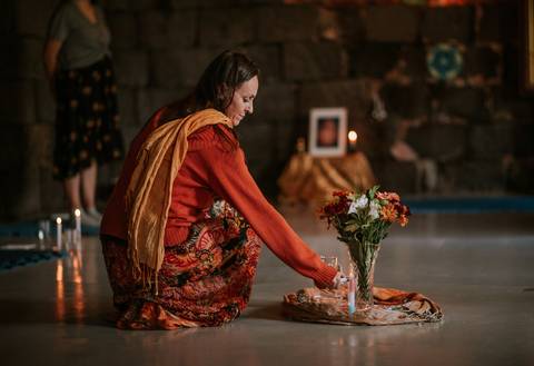 Michele no centro do salão'