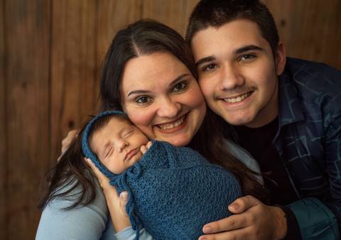 Pose Newborn com a família'