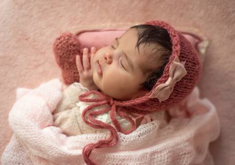 pose fofa em ensaio newborn'