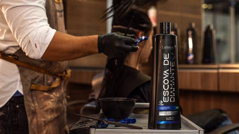 Moda
Penteado
Cabelos saudáveis
Vídeo promocional
Marca'