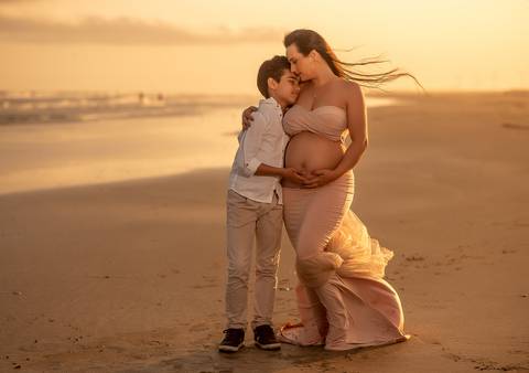 Ensaio de gestante na Praia do Cassino.
Gravidez na praia: um momento mágico.
A doce espera de Maya.
Ensaio de gravidez em cenário paradisíaco. aline fontes A doce espera de Maya: imagens memoráveis.
Fotografia de gestante na natureza.
A beleza da gestaçã'
