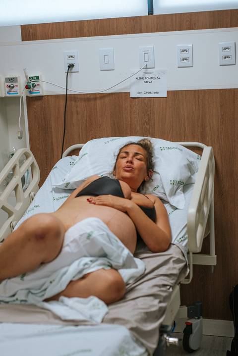 momento pré parto durante a indução, contrações e mais contrações'