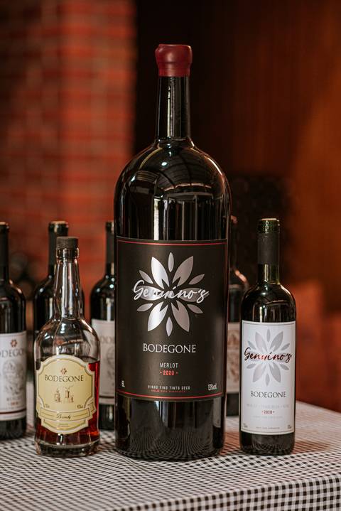 Comparação de vinhos de um litro'